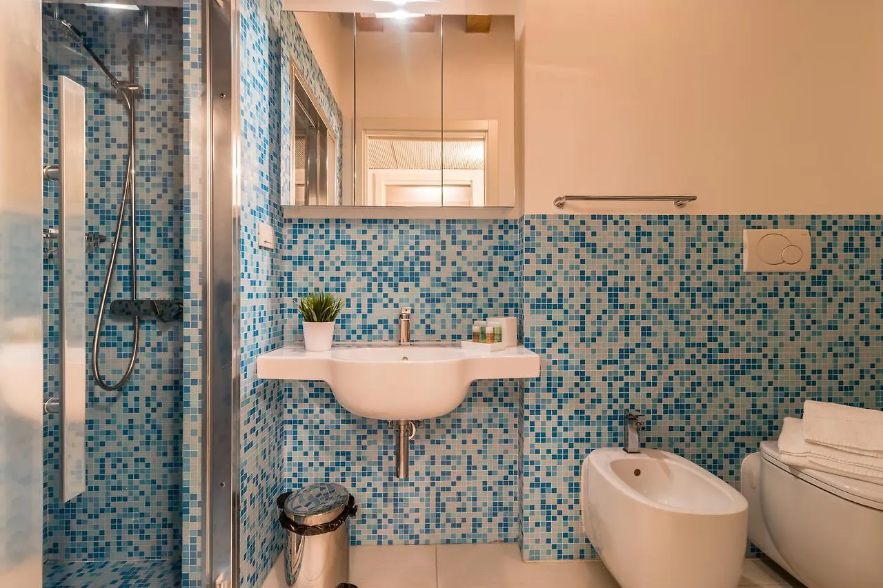 Centrale Mazzoni 10 Venecia Apartamento
